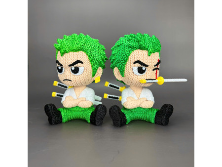 Figura de espadachín verde con tres katanas estilo crochet - Decoración anime artesanal 3D | Whale 3D Studio